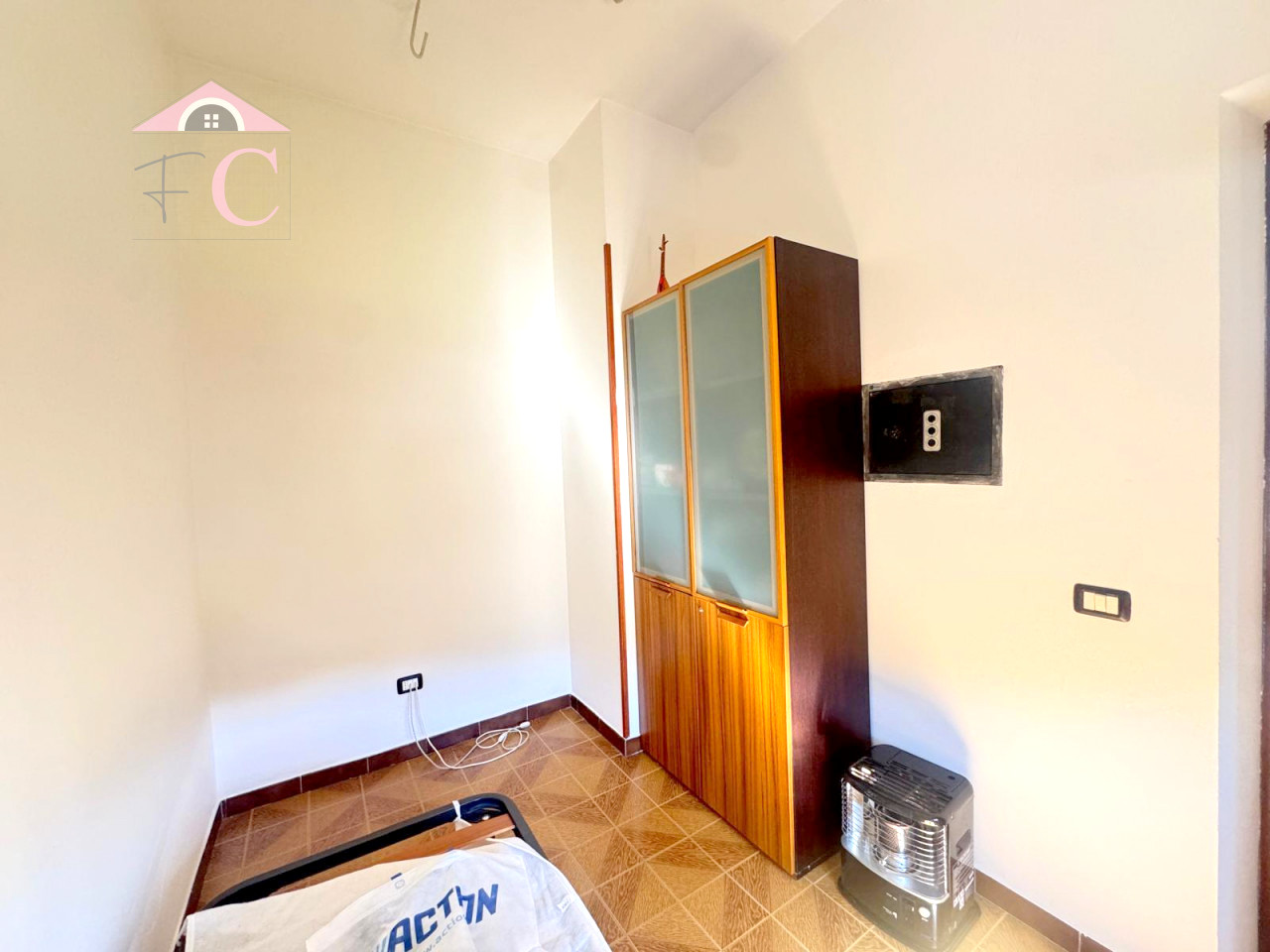 narni appartamento piccola palazzina no condominio terrazzi posti auto abtabile da subito 13.jpg